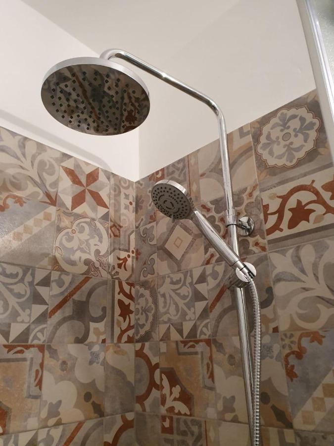 B&B I Sei Volti Λέτσε Εξωτερικό φωτογραφία