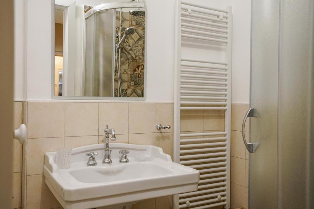 B&B I Sei Volti Λέτσε Εξωτερικό φωτογραφία